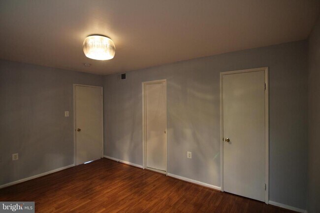 Building Photo - 4415 Briarwood Ct N