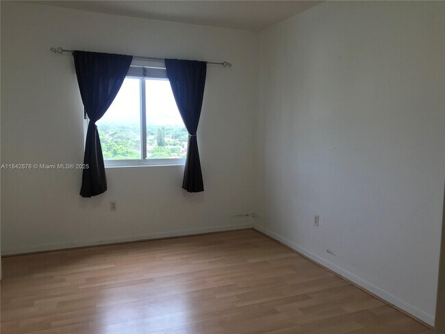 Building Photo - 3500 Coral Wy