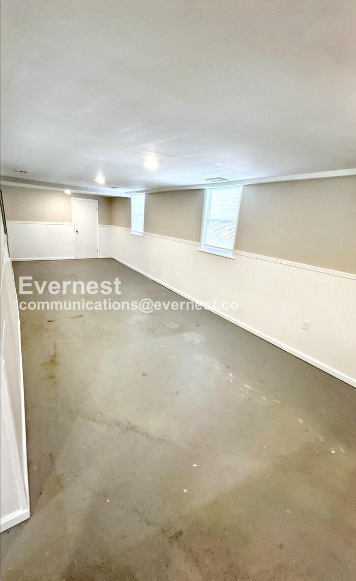 Building Photo - 3864 Marietta Dr