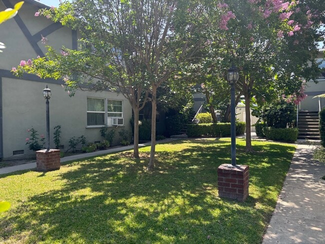 Building Photo - 3718 W Chandler Blvd