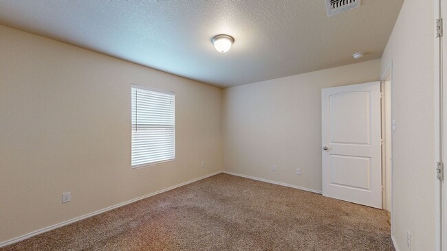 Building Photo - Minutes from Fort Hood charming 4 bedroom ...