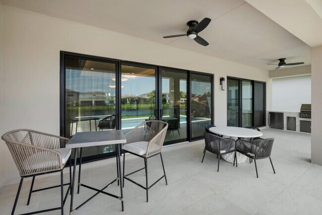 Building Photo - 17112 Aquavera Way