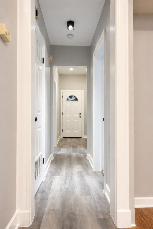 Building Photo - 3927 W Lexington St