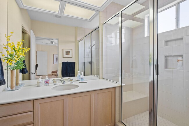 Building Photo - 461 Desert Holly Dr