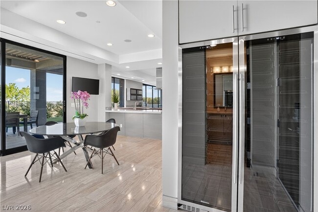 Building Photo - 98 Sun Glow Ln