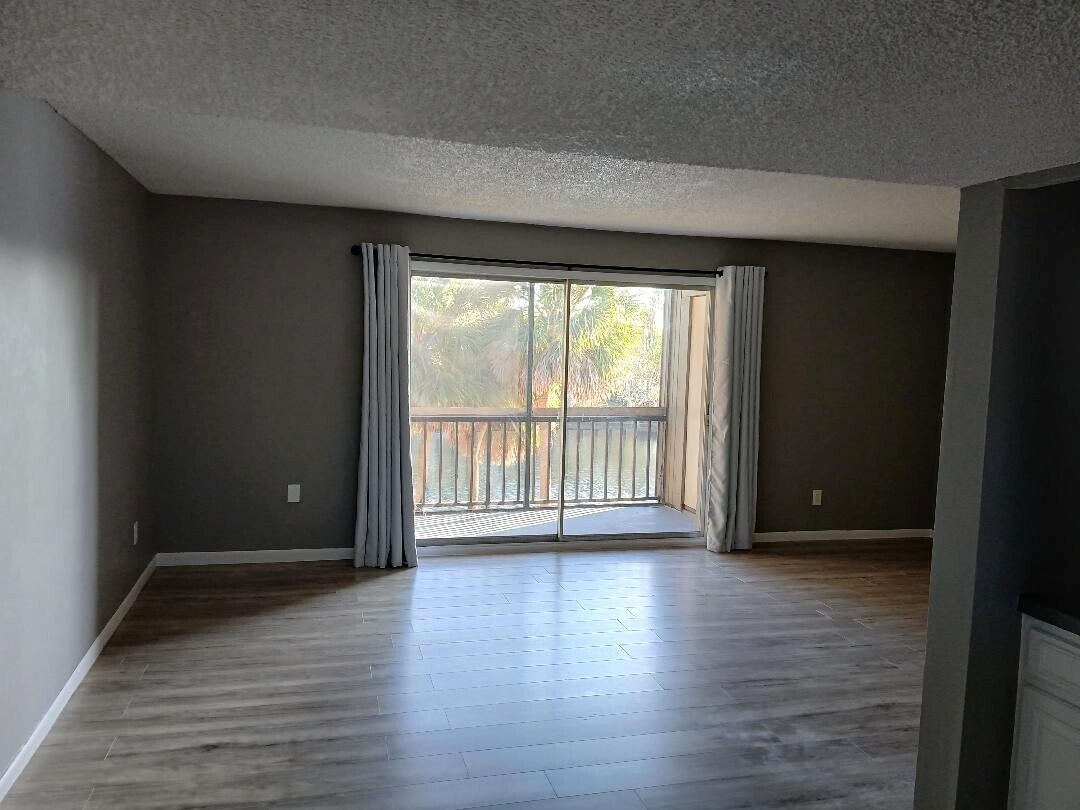 Building Photo - 6319 Newtown Cir