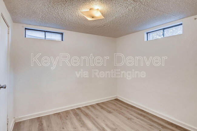 Building Photo - 9160 Cypress Dr