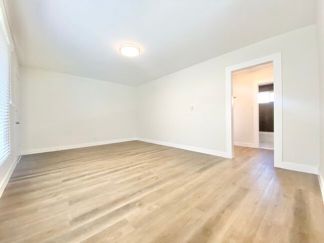 Building Photo - 515 S St Andrews Pl Los Angeles, CA 90020