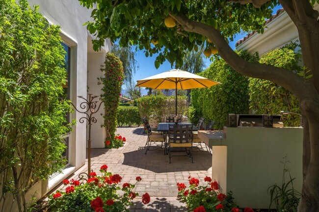 Building Photo - 79365 Mandarina