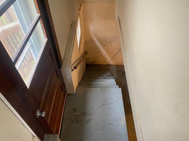 Building Photo - 3840 Olive St