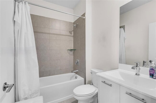 Building Photo - 4608 NW 83rd Pky