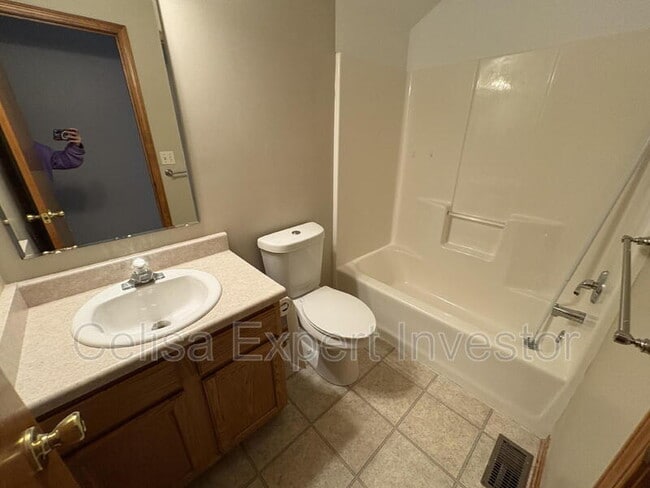 Building Photo - 12020 Wandering Way