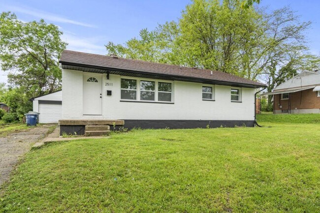 Building Photo - 2511 Baywood St