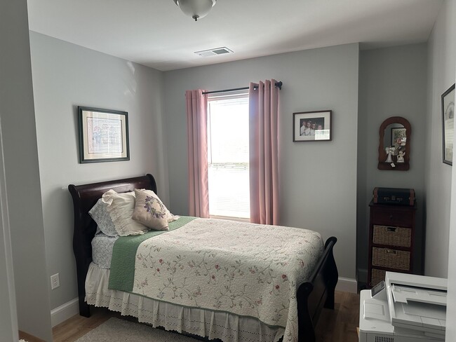 Building Photo - 2405 Rosa RoadRidge Manor Ct