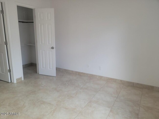 Building Photo - 4440 Buena Loma Way