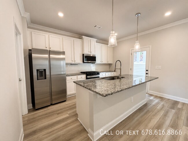 Building Photo - 213 Logan Crest Ct