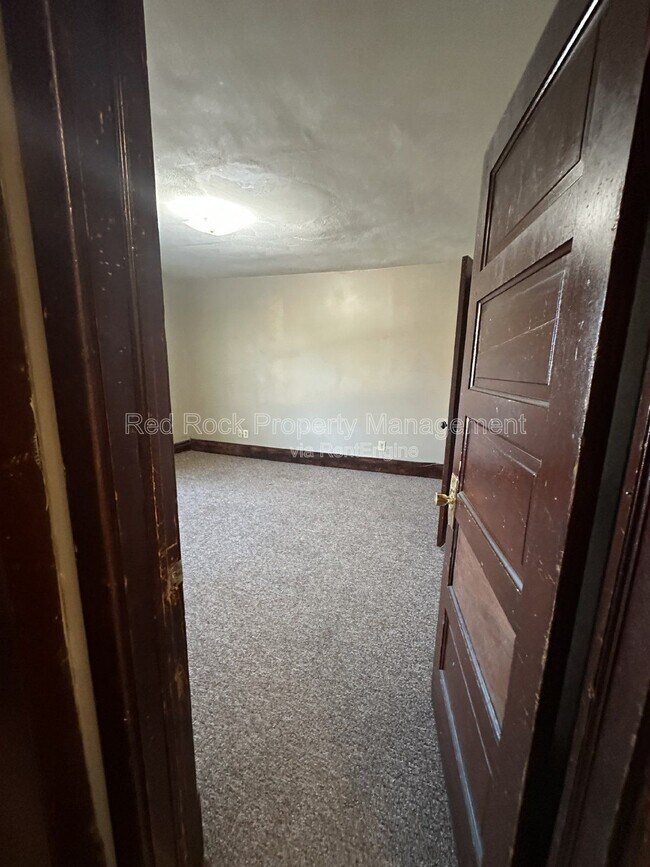 Building Photo - 320 Highland Ave