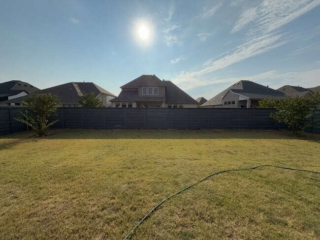 Building Photo - 7021 Lookout Ln