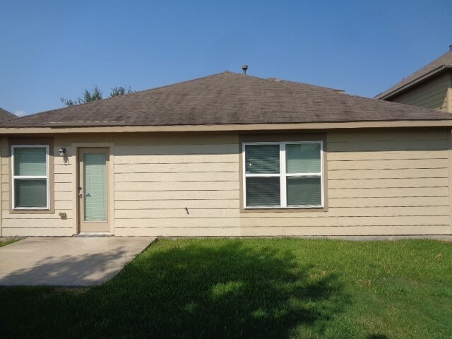 Building Photo - 2318 Village Stone Ct