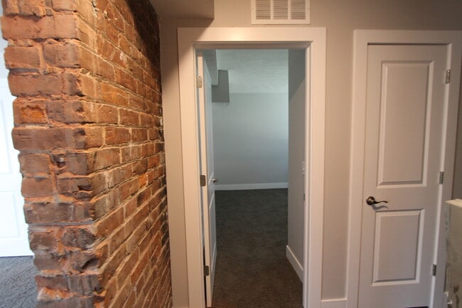 Building Photo - Modern One Bedroom Duplex at the Cottages -- A must-see!.