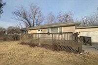 Building Photo - 840 N Cooper Rd