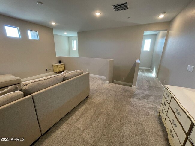 Building Photo - 14030 W Desert Flower Dr