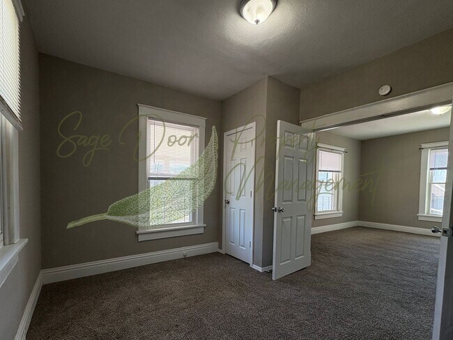 Building Photo - 102 Kansas City Ave S