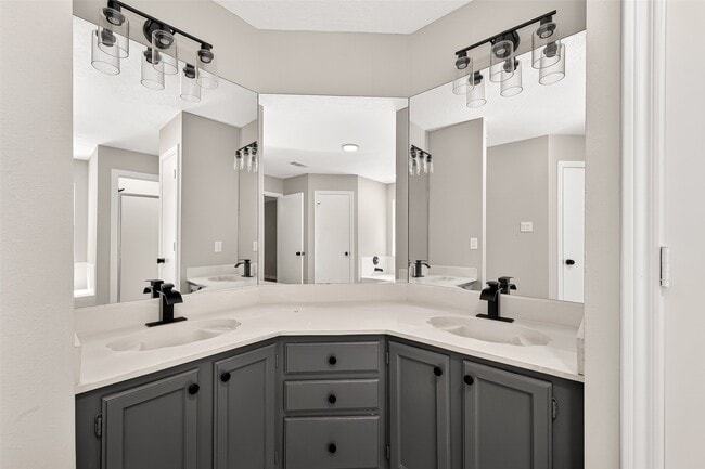 Building Photo - 4906 Pleasure Lake Ln