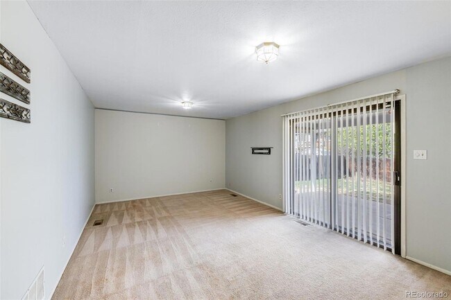 Building Photo - 2573 S Rifle St