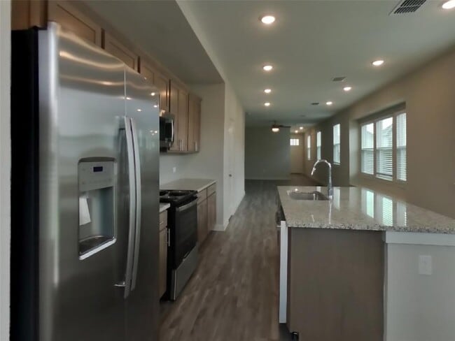 Building Photo - 544 Raglands Rd