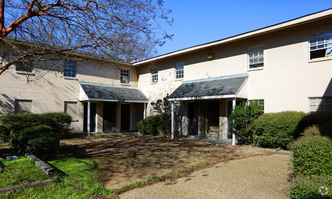 Sullivan Garden - 3034 Fairwest Pl Montgomery AL 36108 | Apartment Finder