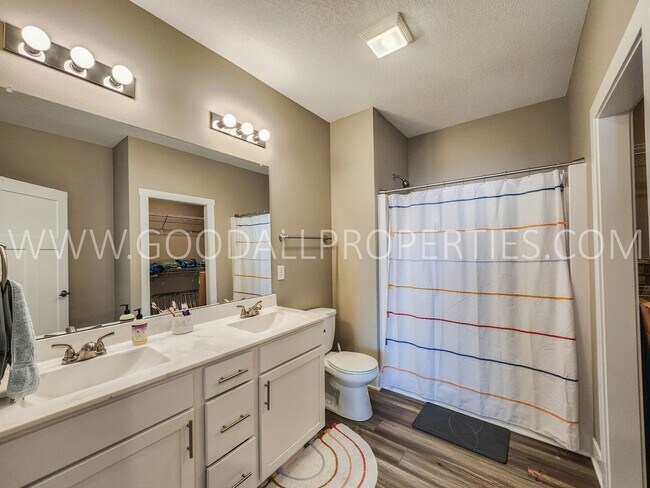 Building Photo - 4 bedroom 3 bathroom Ranch Style home with over 2500 sq feet of living space and a Finished Basement