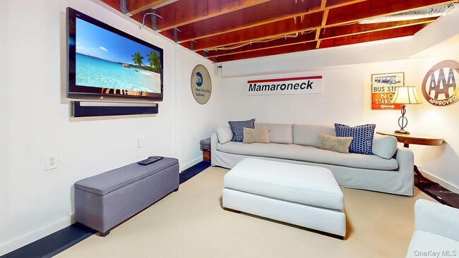 Building Photo - 216 Melbourne Ave