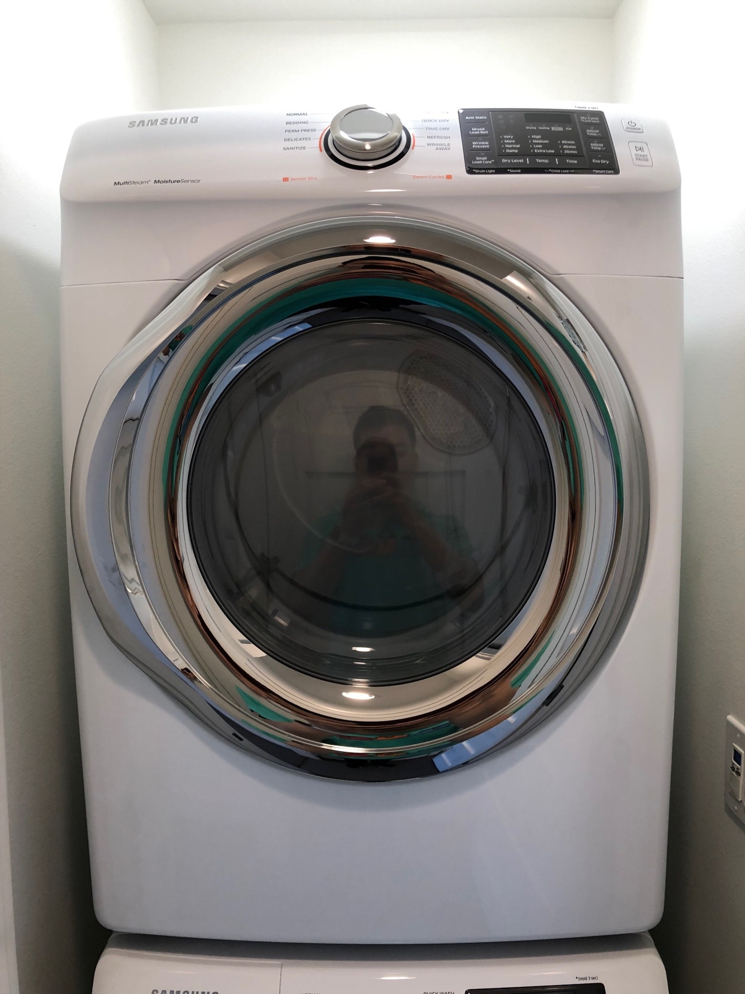 Washer - 1005 W Howe St