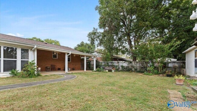 Building Photo - 3809 Saturn Dr SW