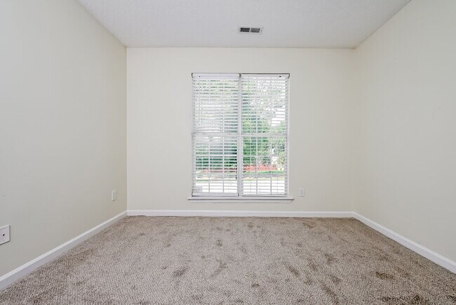 Building Photo - 816 Ravins Way