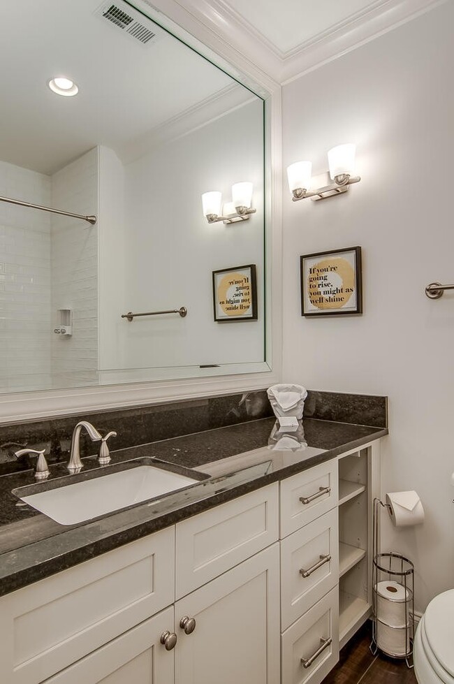 Ground Floor Bathroom - 2123 Acklen Ave