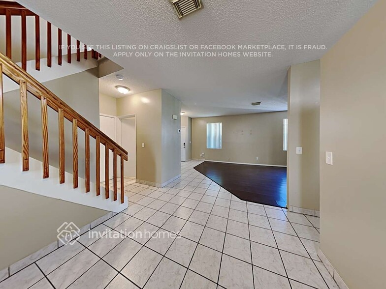 Building Photo - 2121 NW 184th Way