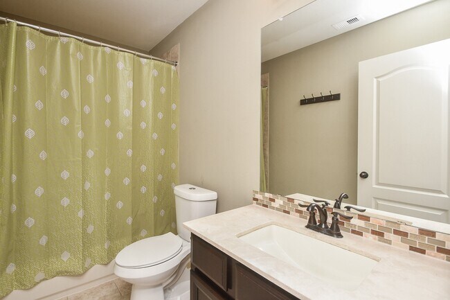 Building Photo - 6034 Gracys Landing Ln