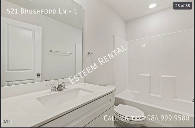 Building Photo - 521 Brushford Ln