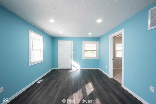 Building Photo - 2945 N Denny St