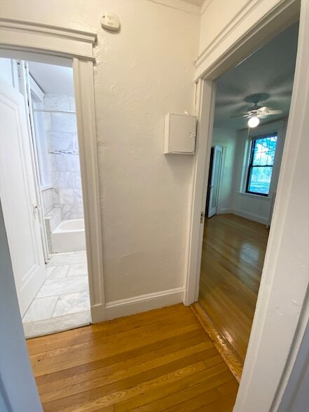 Building Photo - 122 Riverway