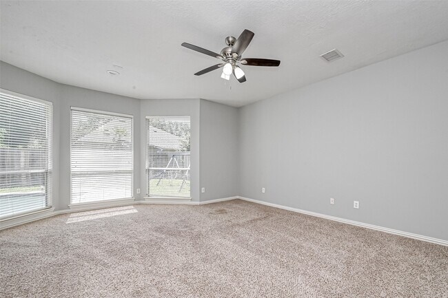 Building Photo - 4907 Mountain Fork
