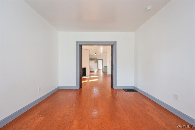 Building Photo - 30 Glenwood Ave