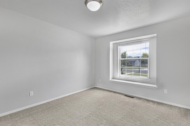 Building Photo - 6518 E Fairmount St