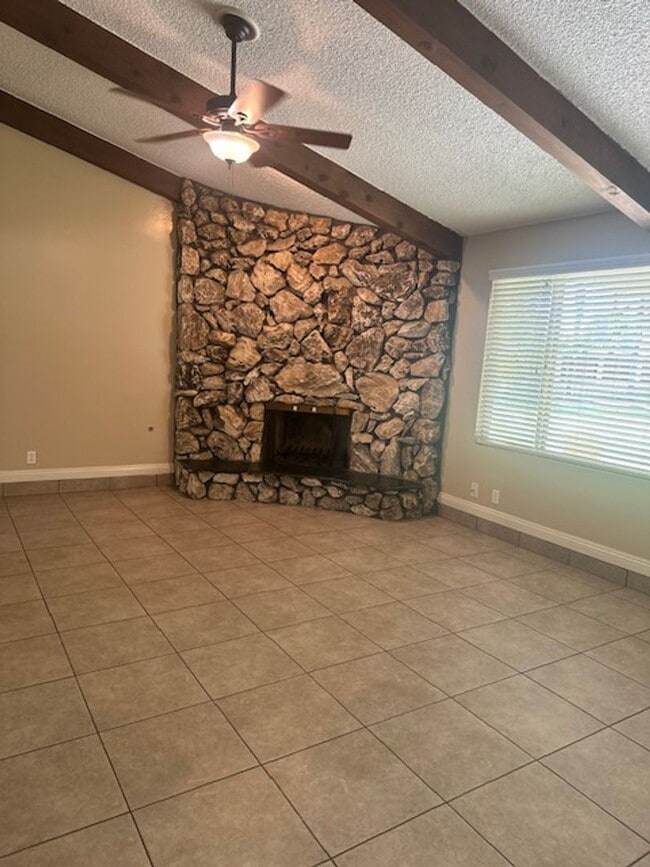 Building Photo - 6713 Kimberly Ave