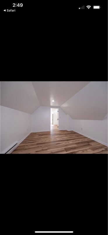 Building Photo - 215 N Maple Ave