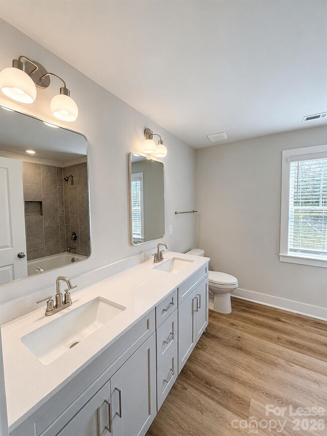 Building Photo - 4630 Dogwood Pl