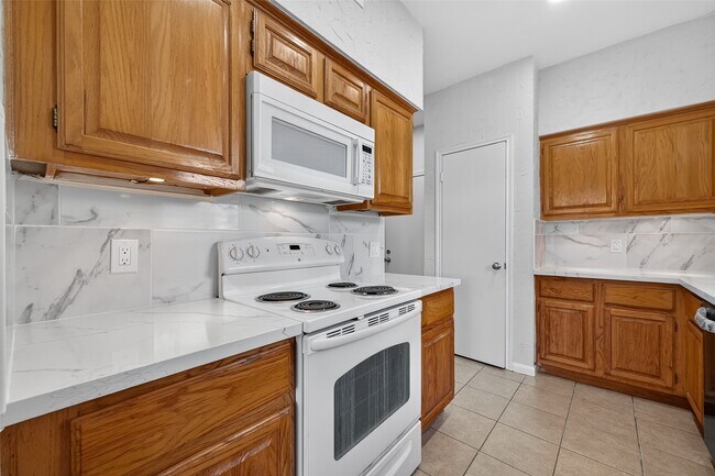 Building Photo - 1103 Dulles Ave