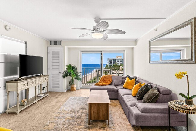 Building Photo - 4511 S Ocean Blvd